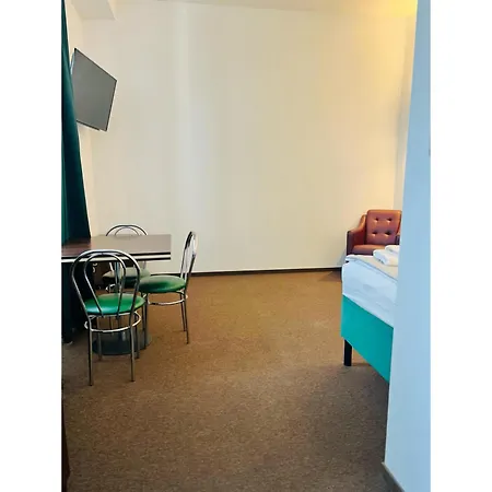 Hotel Pod Debem *